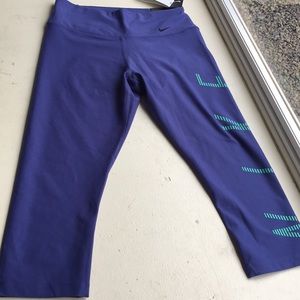 Brand new nike power legend tight size medium